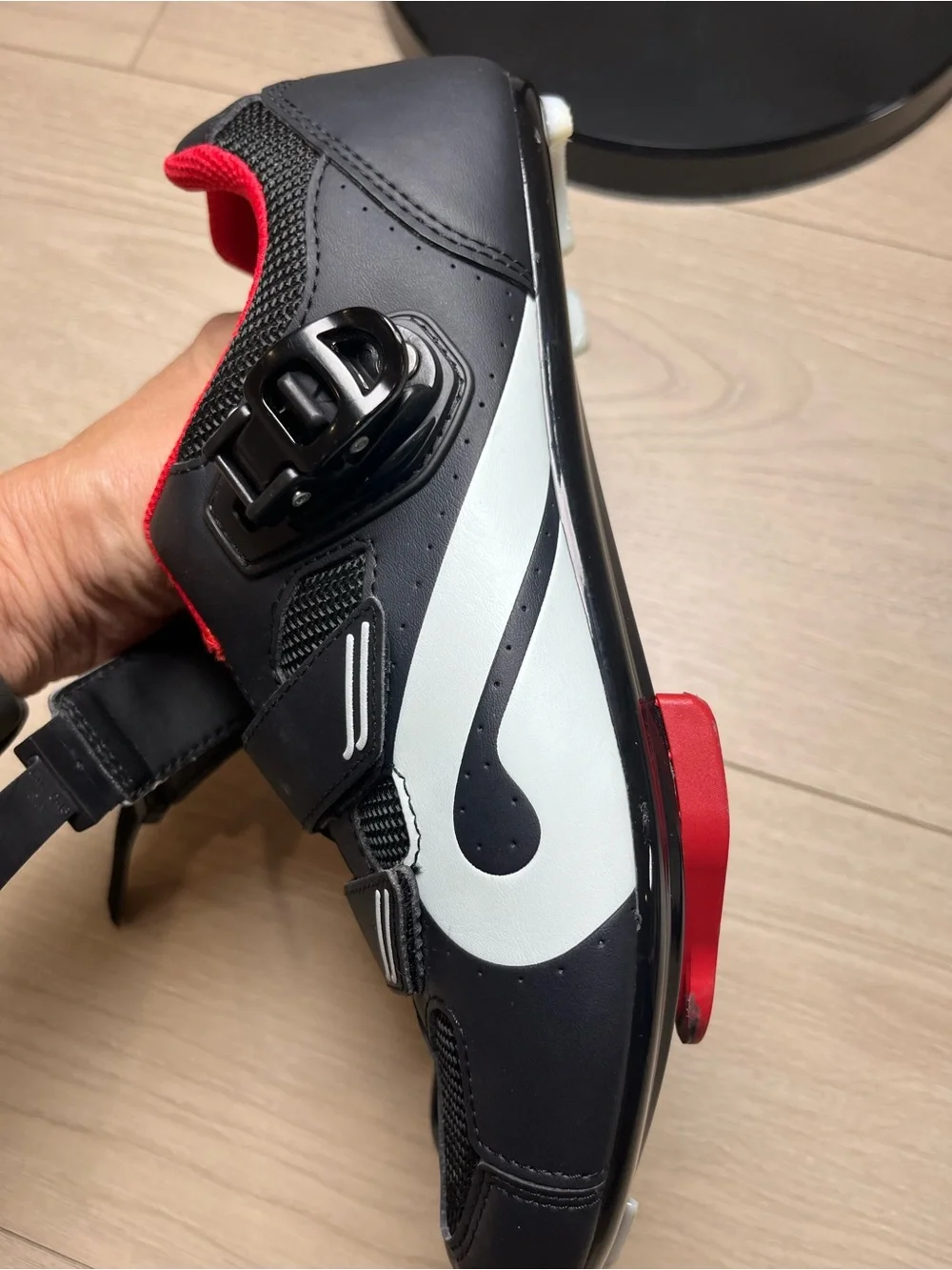 Peloton Men’s Black and Red Cycling Shoes - Velcro Closure size 43 EUC